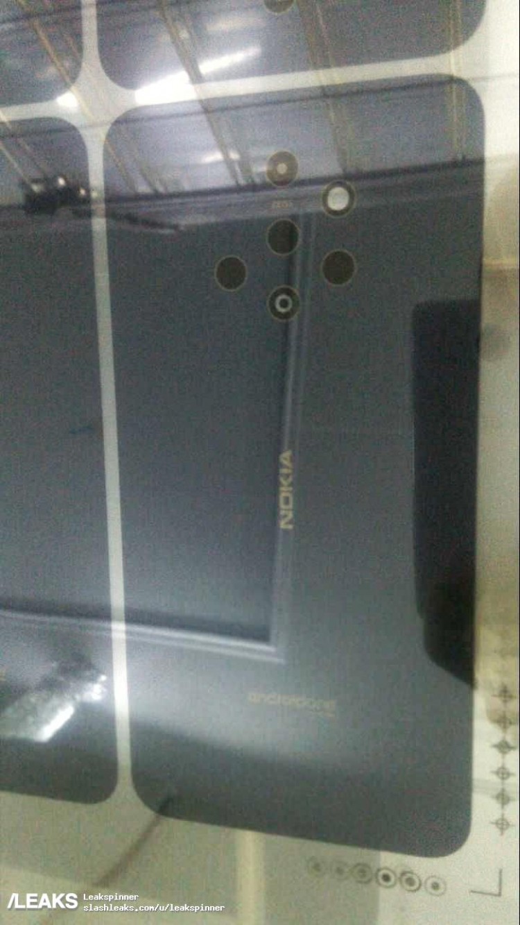 Nokia засветила смартфон с 5-ю камерами [фото]